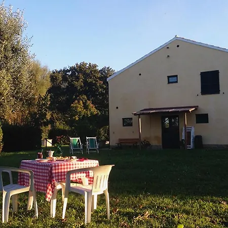 Casale Al Fiume Apartment